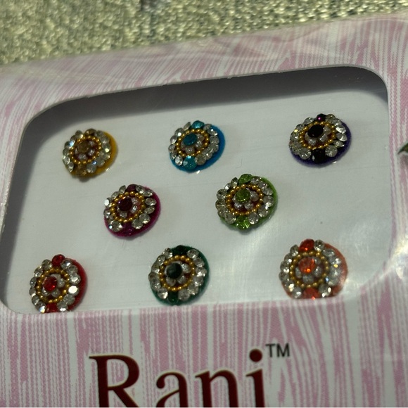 Round Multicolored Bindis, Forehead Gems, Body Jewels - Picture 4 of 9